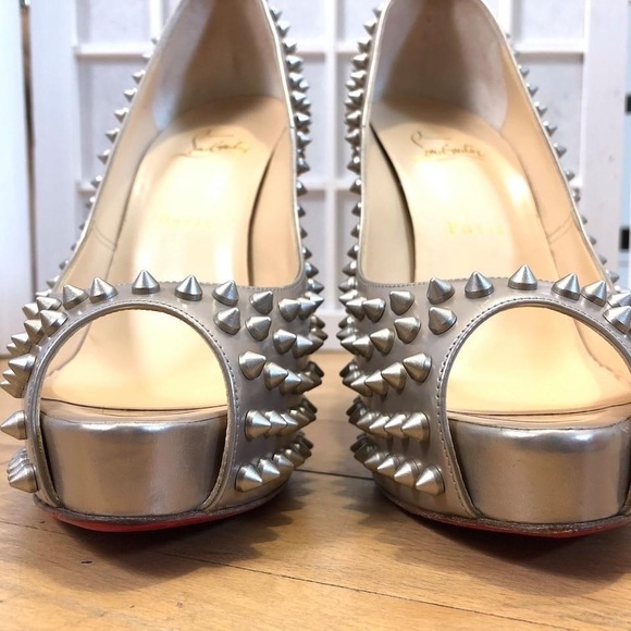 Christian Louboutin Peeptoe Vendome Spikes Size 39 - Picture 5 of 16